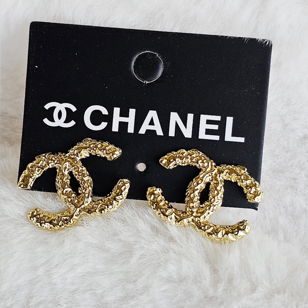 Luxury Gold Textured Earrings